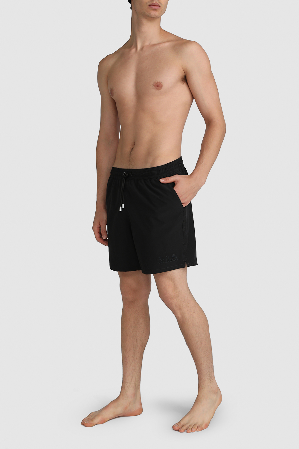 תמונת כל הלוק של מכנסי שחייה